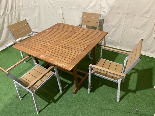 Drewniany ogrodowy zestaw stołowy x382